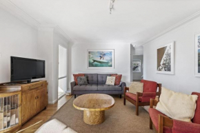 Donlan Beach House in Mollymook Beach